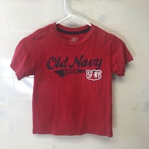 Old navy T-shirt boys size small (6/7)